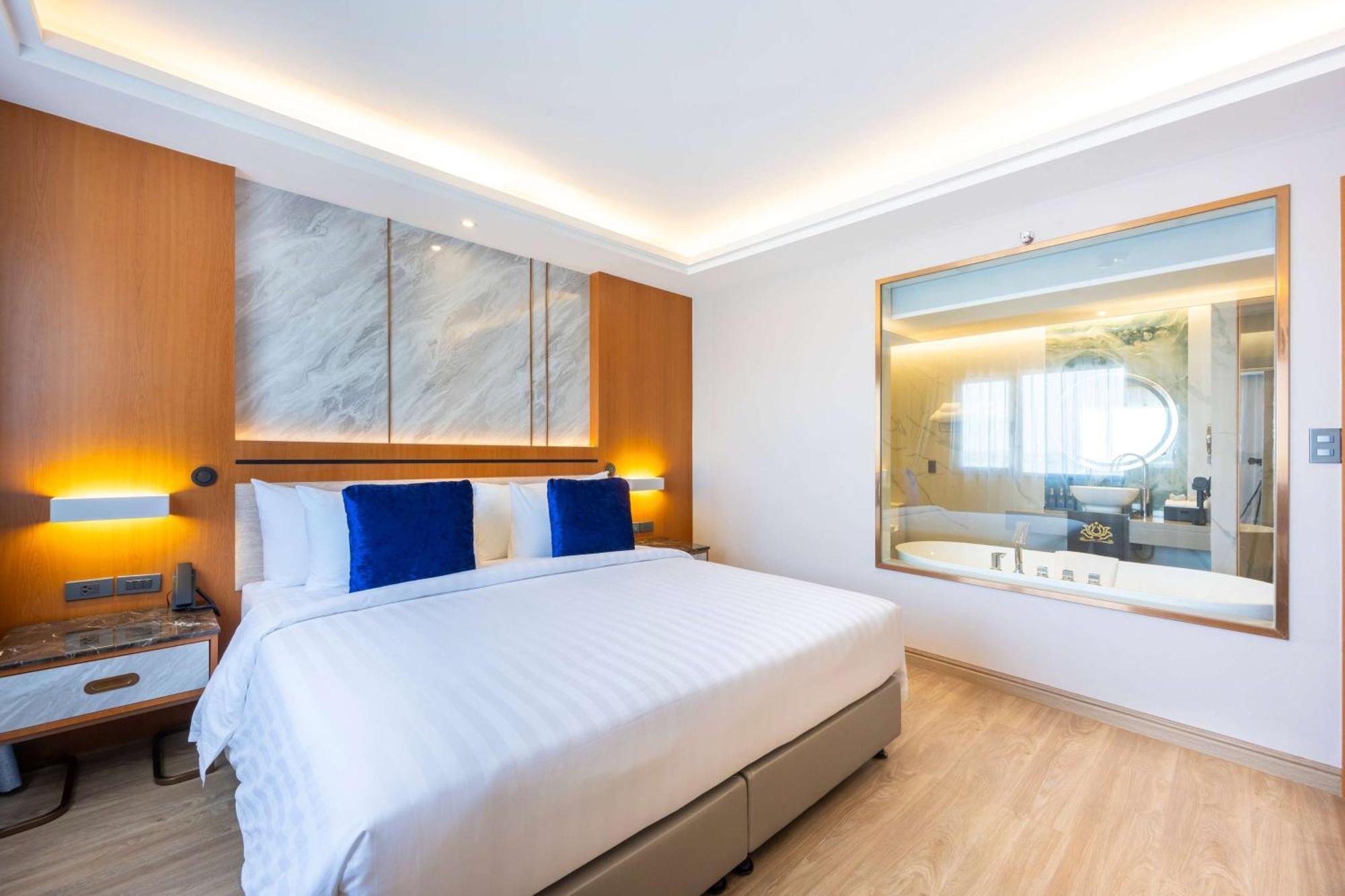 Wyndham Jomtien Pattaya Hotel Na Chom Thian Ngoại thất bức ảnh