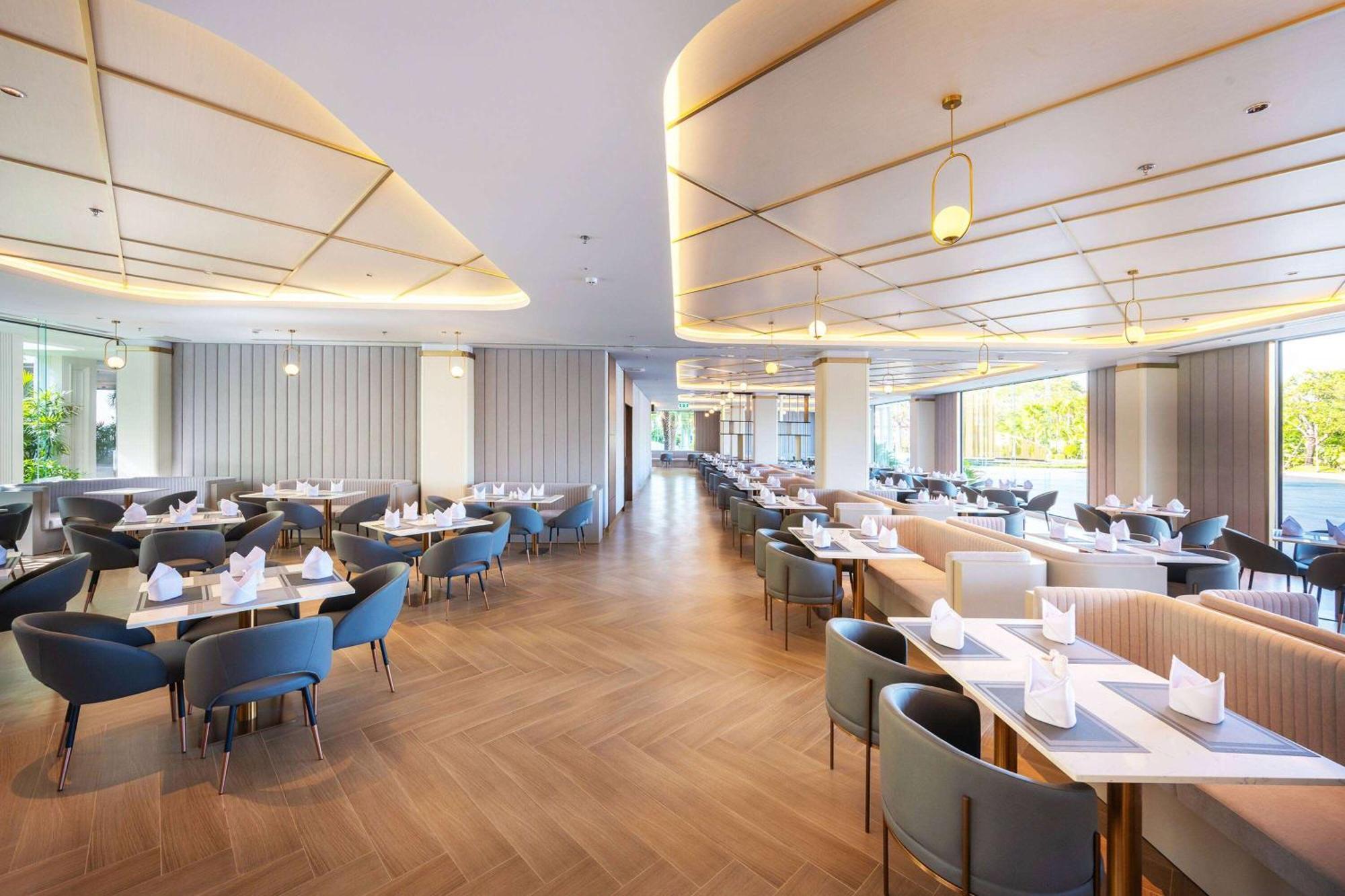 Wyndham Jomtien Pattaya Hotel Na Chom Thian Ngoại thất bức ảnh