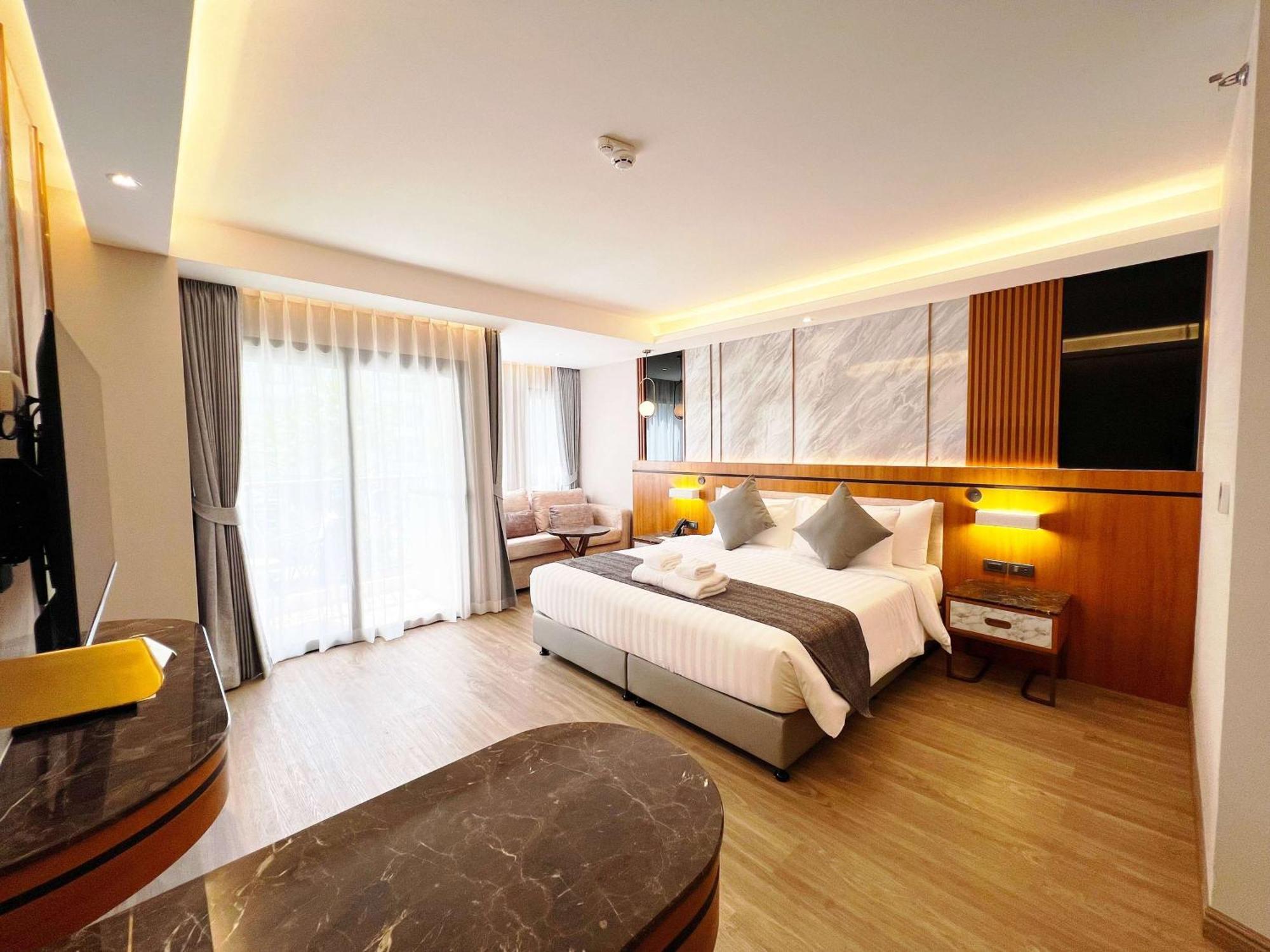 Wyndham Jomtien Pattaya Hotel Na Chom Thian Ngoại thất bức ảnh