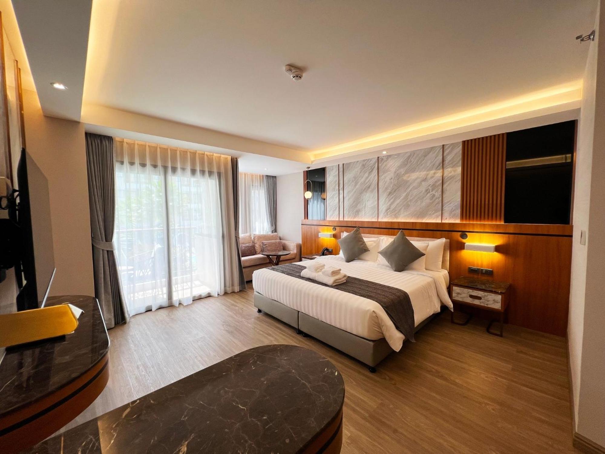 Wyndham Jomtien Pattaya Hotel Na Chom Thian Ngoại thất bức ảnh