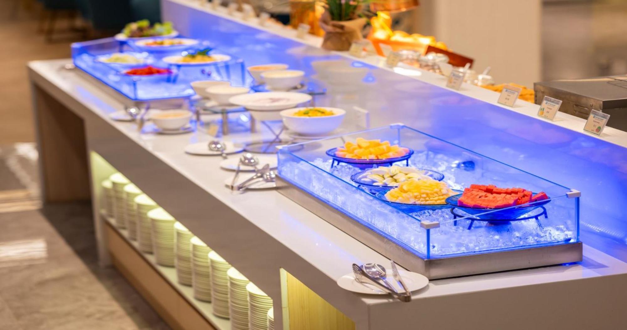 Wyndham Jomtien Pattaya Hotel Na Chom Thian Ngoại thất bức ảnh