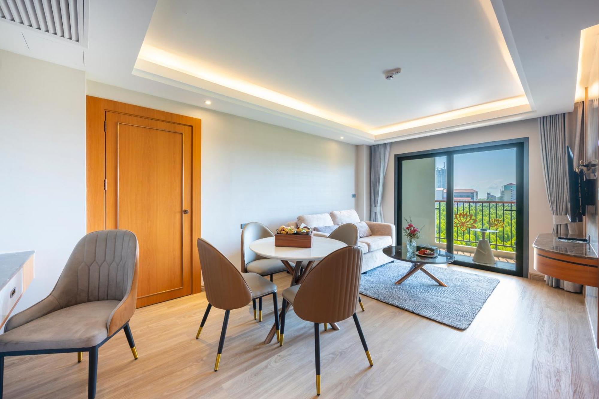Wyndham Jomtien Pattaya Hotel Na Chom Thian Ngoại thất bức ảnh