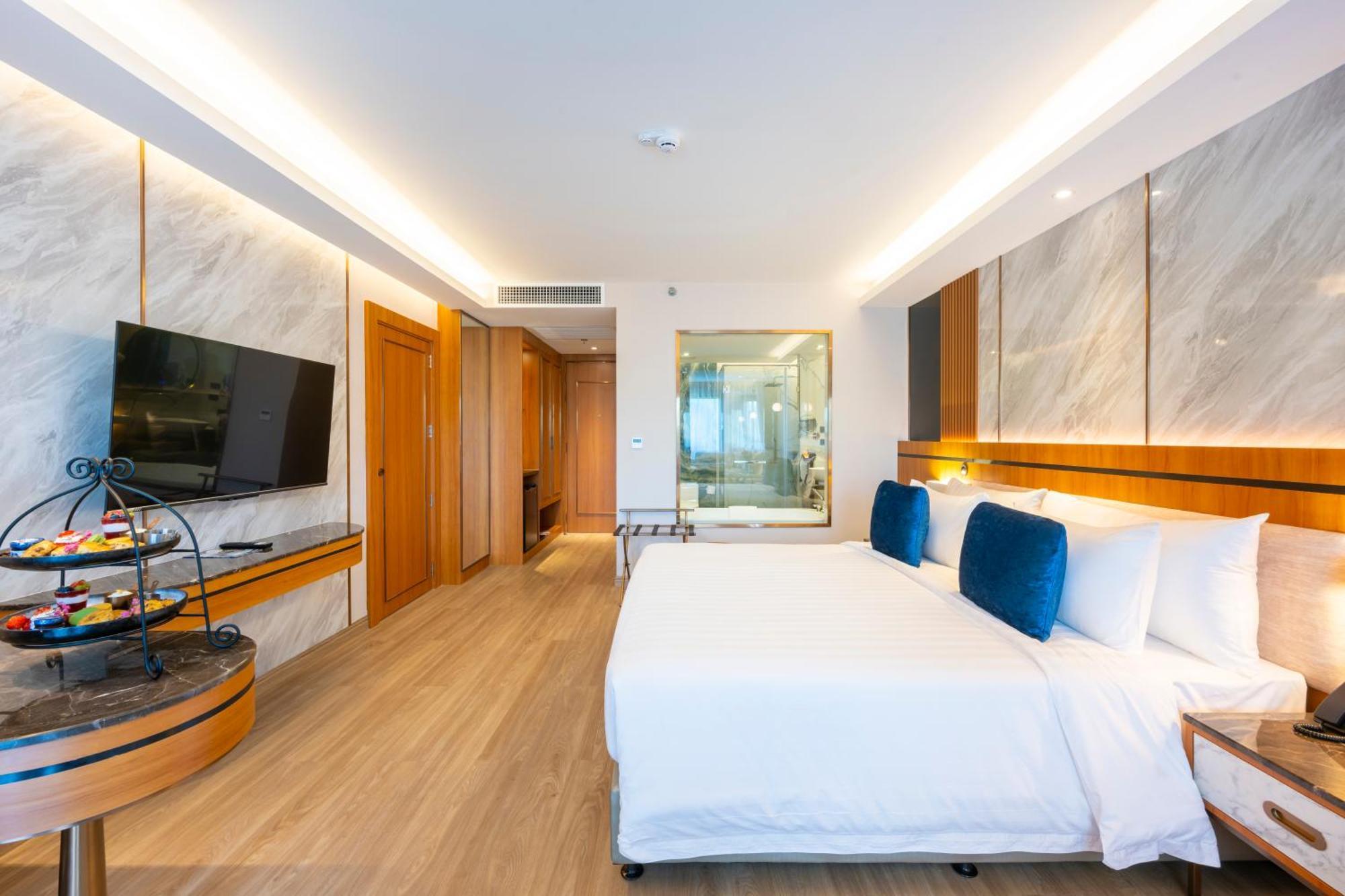 Wyndham Jomtien Pattaya Hotel Na Chom Thian Ngoại thất bức ảnh