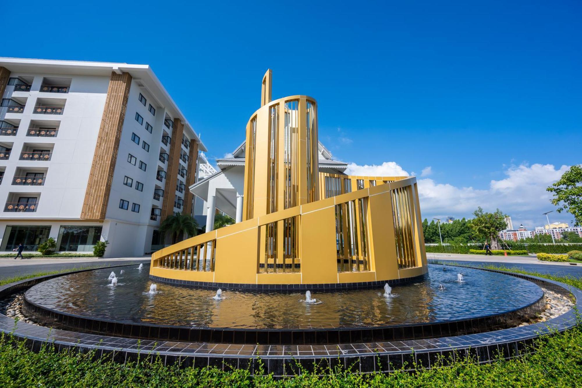 Wyndham Jomtien Pattaya Hotel Na Chom Thian Ngoại thất bức ảnh